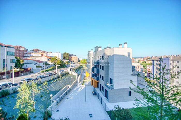 Piso en venta en Valdenoja, Santander de 2 habitaciones