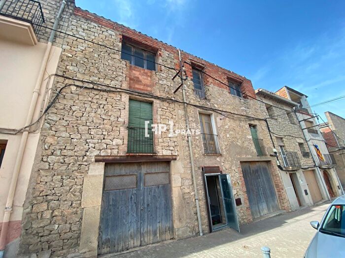 Casa en venta en Vinaixa, Lleida de 4 habitaciones