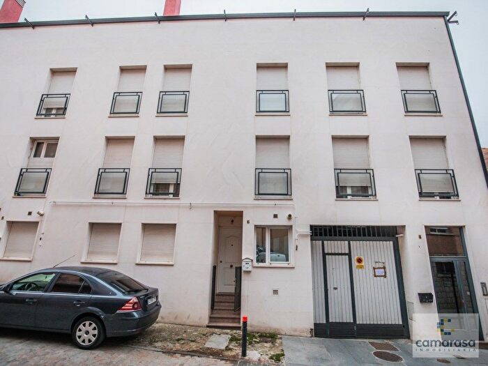 Casas en venta y pisos alquiler - 1