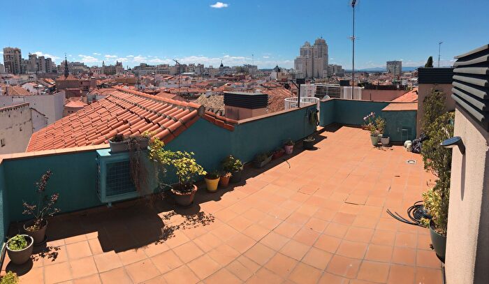 Casas en venta y pisos alquiler - 1
