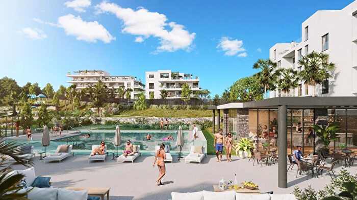 Piso en venta en El Faro de Calaburra Chaparral, Mijas de 2 habitaciones