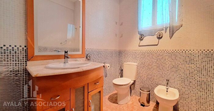 Casas en venta y pisos alquiler - 2