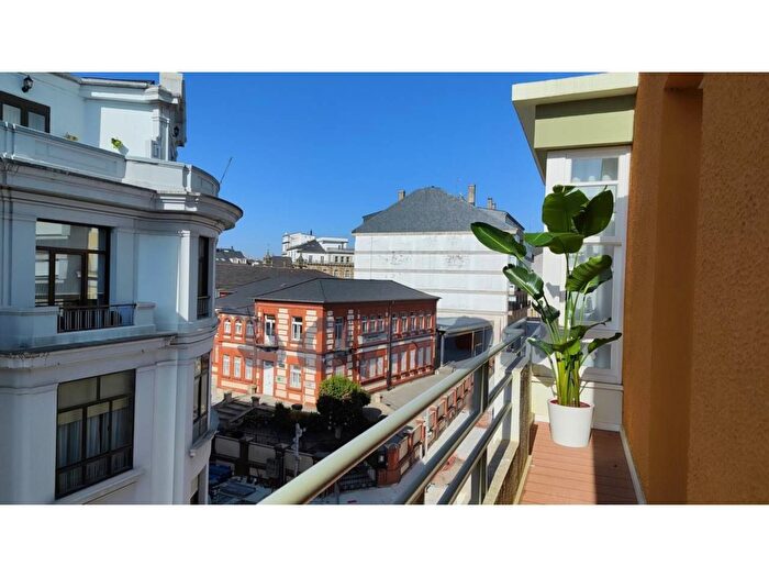 Casas en venta y pisos alquiler - 1