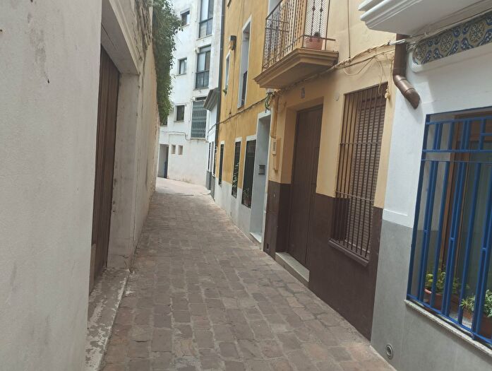 Casas en venta y pisos alquiler - 1