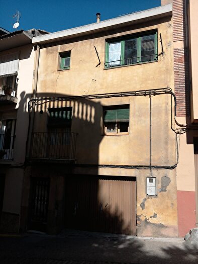Casas en venta y pisos alquiler - 1