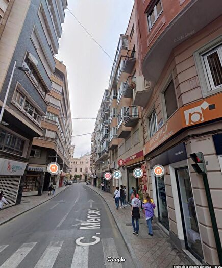 Casas en venta y pisos alquiler - 3