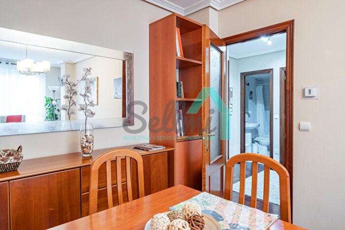 Casas en venta y pisos alquiler - 3