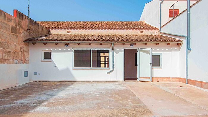 Casa en alquiler en Ses Salines Poble, Ses Salines de 3 habitaciones