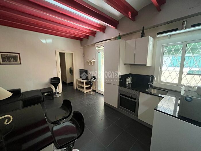 Casas en venta y pisos alquiler - 1