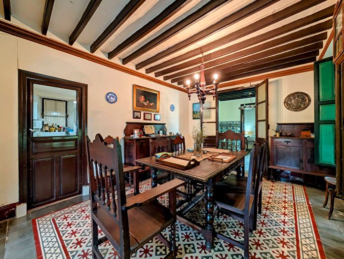 Casas en venta y pisos alquiler - 1