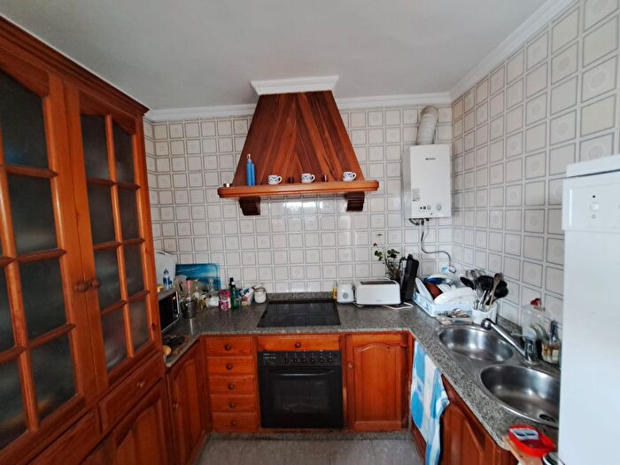 Casas en venta y pisos alquiler - 2