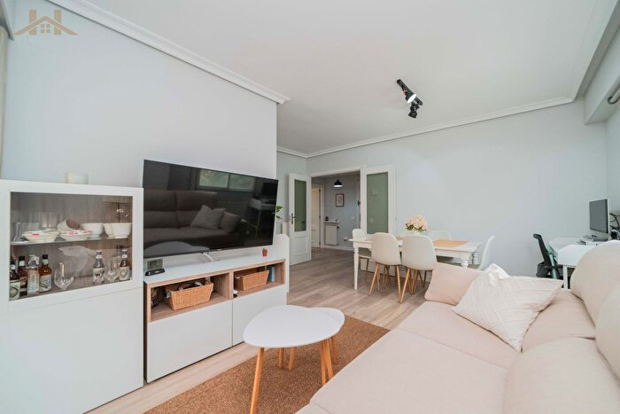Casas en venta y pisos alquiler - 2