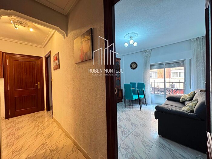 Casas en venta y pisos alquiler - 3