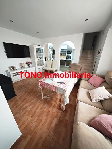 Casas en venta y pisos alquiler - 1