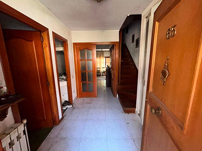 Casas en venta y pisos alquiler - 1