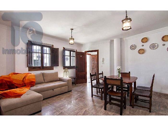 Casas en venta y pisos alquiler - 1