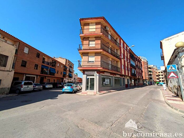Casas en venta y pisos alquiler - 2