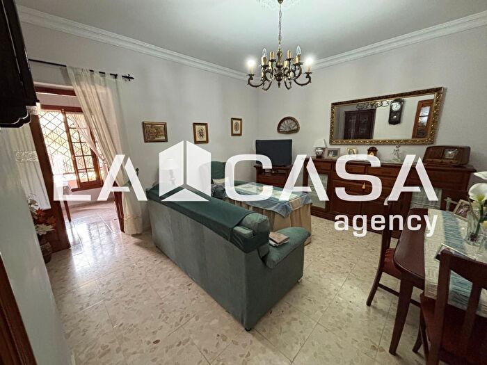 Casa en venta en Cerros de Montequinto, Montequinto de 6 habitaciones