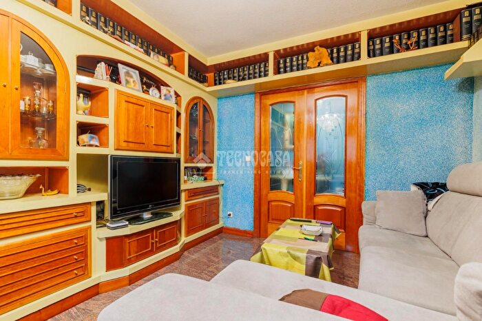 Casas en venta y pisos alquiler - 2