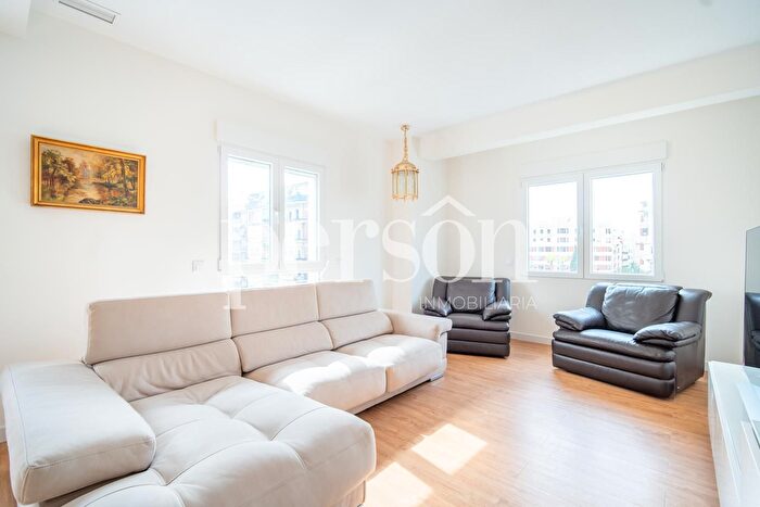 Piso en alquiler en Quatre Carreres, MontOlivet de 4 habitaciones