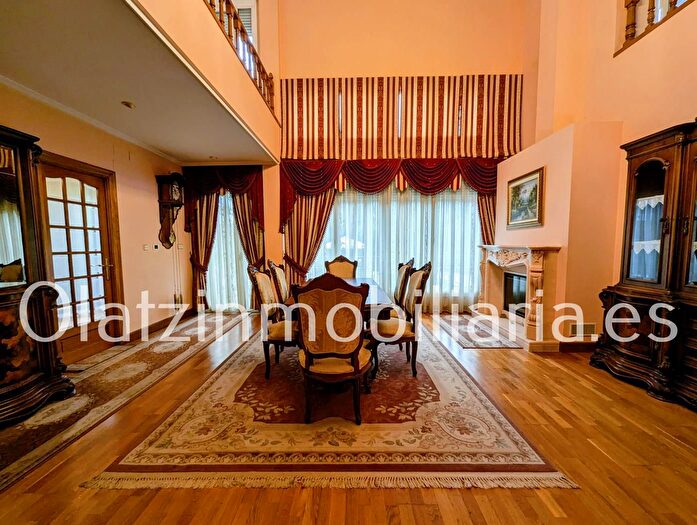 Casas en venta y pisos alquiler - 2