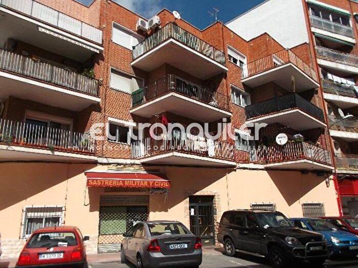 Casas en venta y pisos alquiler - 1