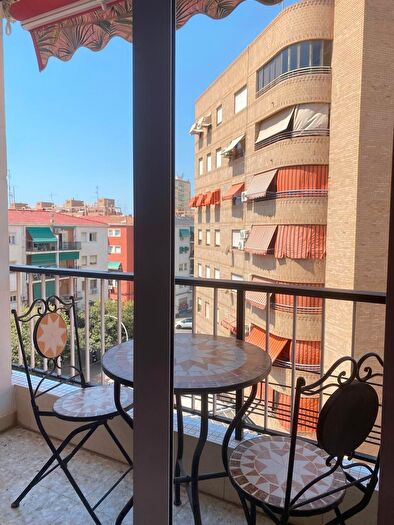Piso en alquiler en Benalúa Babel, Alipark de 3 habitaciones