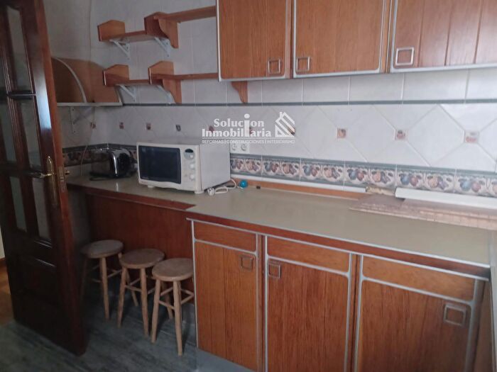Casas en venta y pisos alquiler - 3