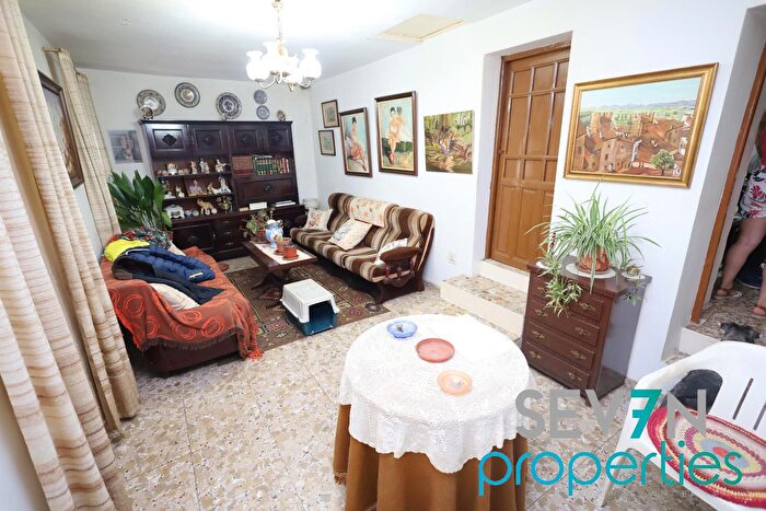 Casas en venta y pisos alquiler - 1