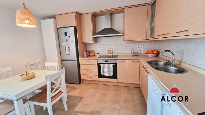 Casas en venta y pisos alquiler - 2