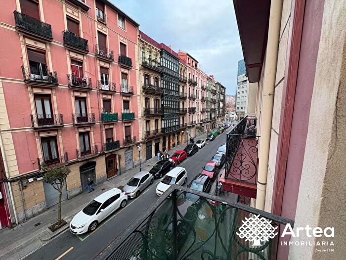 Casas en venta y pisos alquiler - 2