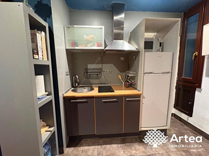 Casas en venta y pisos alquiler - 3