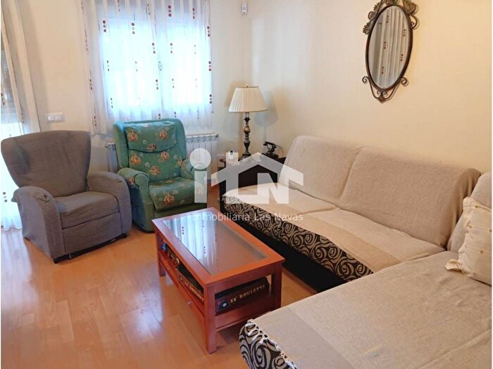 Casas en venta y pisos alquiler - 3