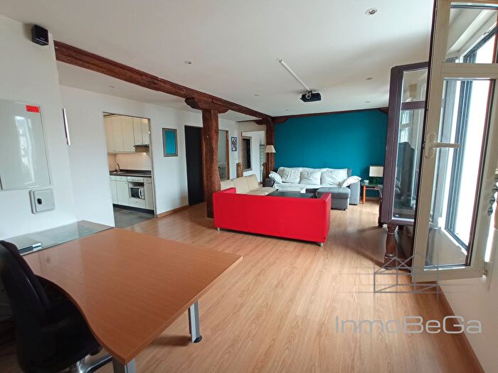 Casas en venta y pisos alquiler - 1