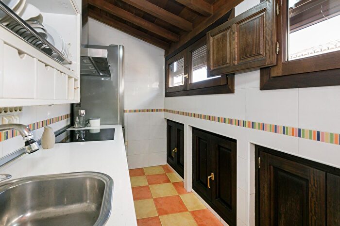 Casas en venta y pisos alquiler - 3