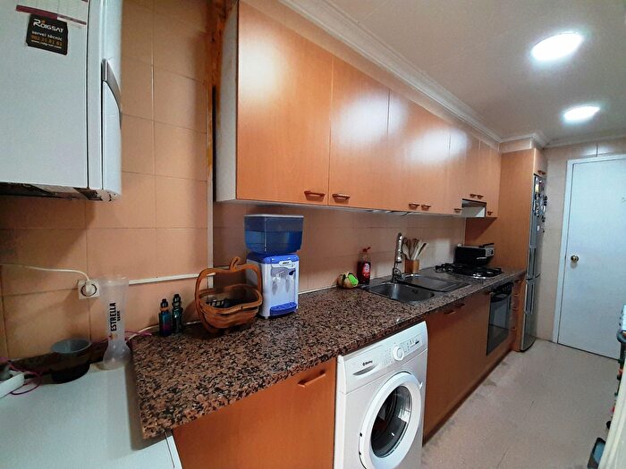 Casas en venta y pisos alquiler - 2