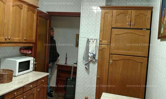Casas en venta y pisos alquiler - 3