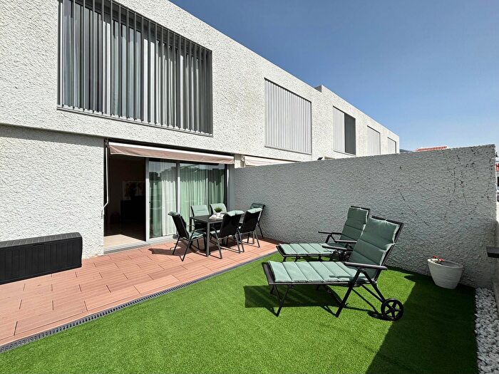 Casas en venta y pisos alquiler - 1