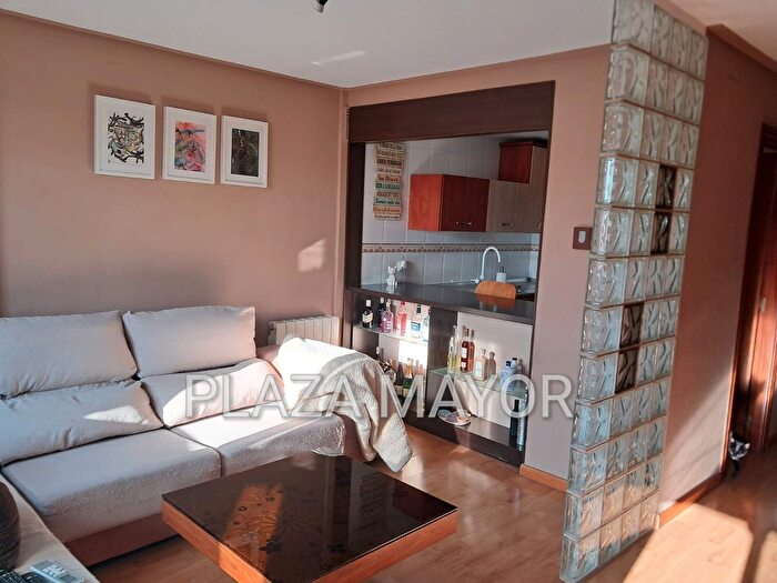 Casas en venta y pisos alquiler - 1