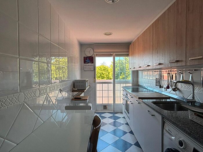 Casas en venta y pisos alquiler - 2