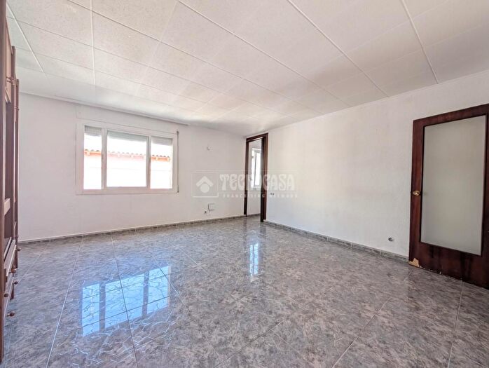 Casas en venta y pisos alquiler - 3