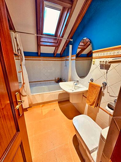 Casas en venta y pisos alquiler - 2