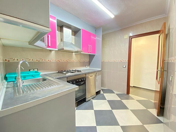 Casas en venta y pisos alquiler - 2