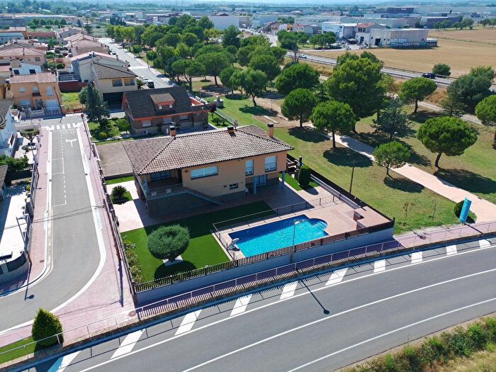 Casa en venta en Vilamalla, Girona de 4 habitaciones