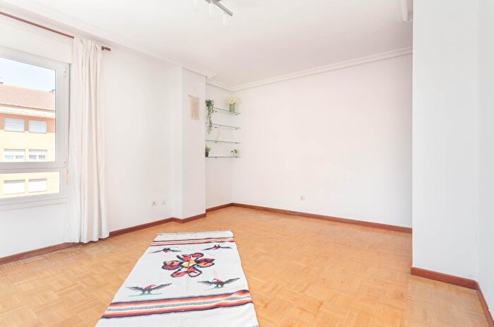 Piso en venta en Corredoría La Carisa Prado de La Vega, Oviedo de 3 habitaciones