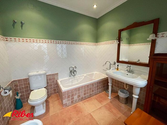 Casas en venta y pisos alquiler - 3