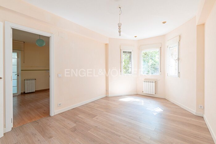 Casas en venta y pisos alquiler - 2