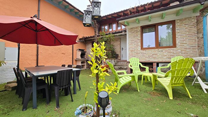 Casas en venta y pisos alquiler - 1