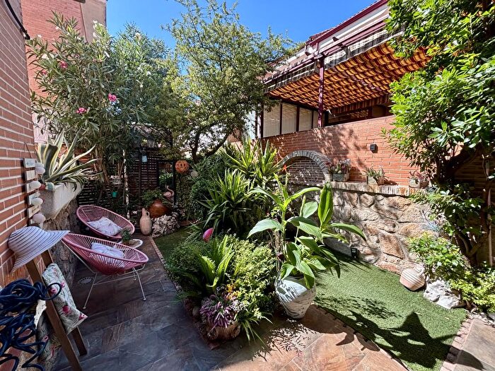 Casas en venta y pisos alquiler - 3