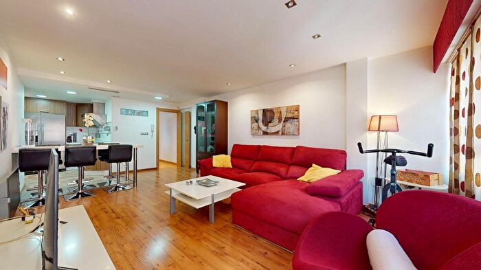 Casas en venta y pisos alquiler - 2